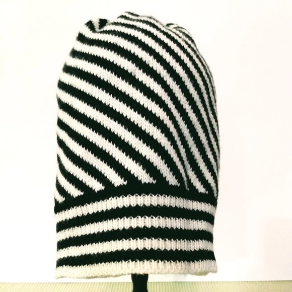 Gap Black & White Knit Strip Beanie Hat - Picture 1 of 7